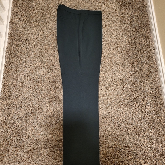 Ladies Green Jones New York pant suit - Picture 2 of 8